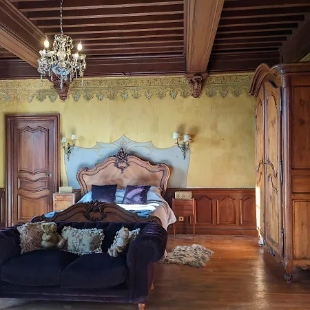 Chateau De Cadres *