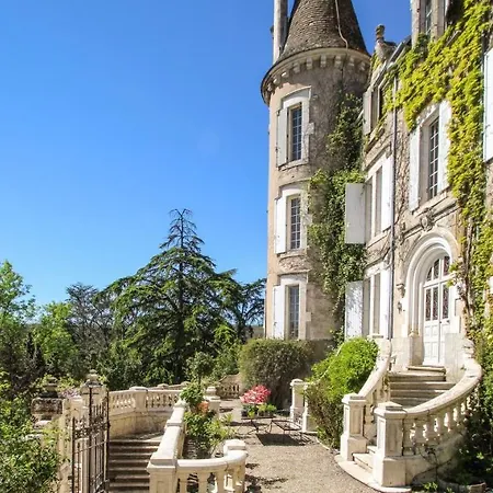 Chateau De Cadres *